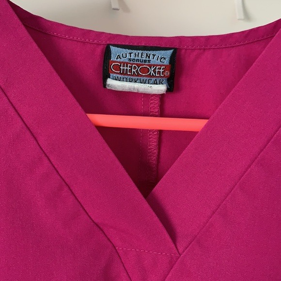 Women’s Scrub Top - Picture 2 of 7